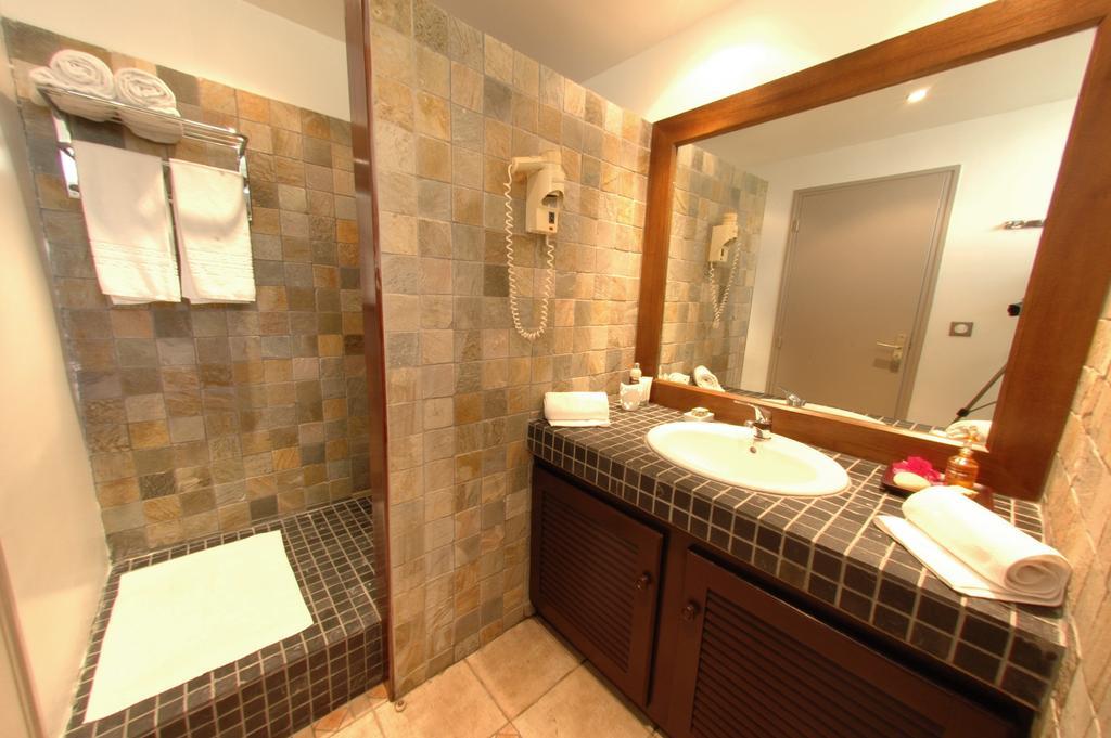 Hotel Les Creoles Saint-Gilles Les Bains Room photo