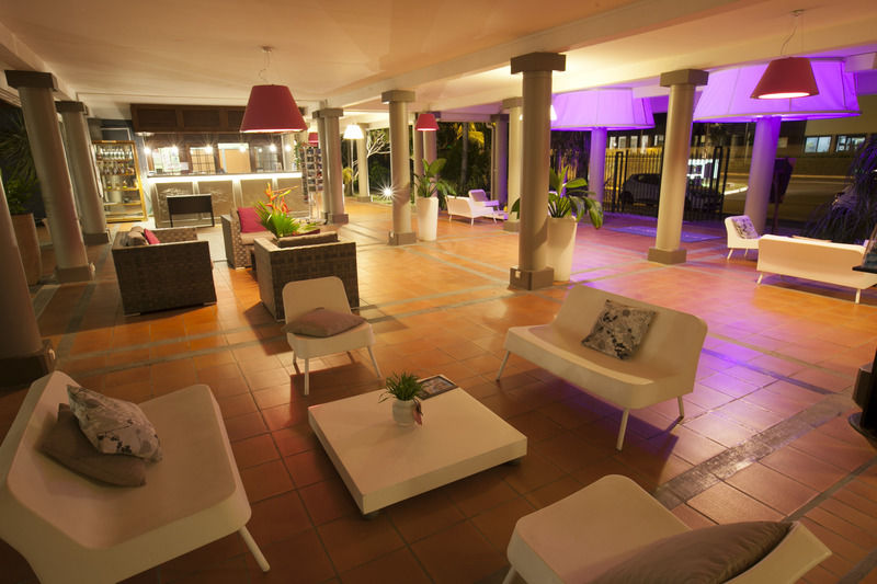 Hotel Les Creoles Saint-Gilles Les Bains Exterior photo
